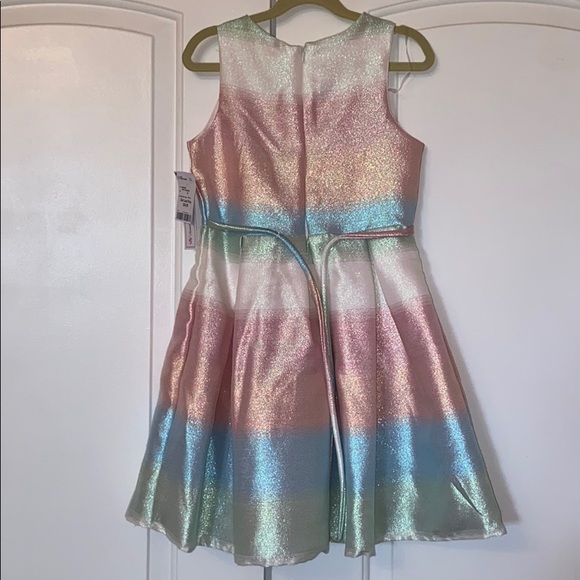 Girls dress - Picture 2 of 2